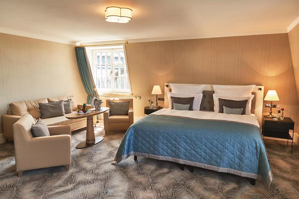 Romsbelysning på hotell fra Baulmann Leuchten